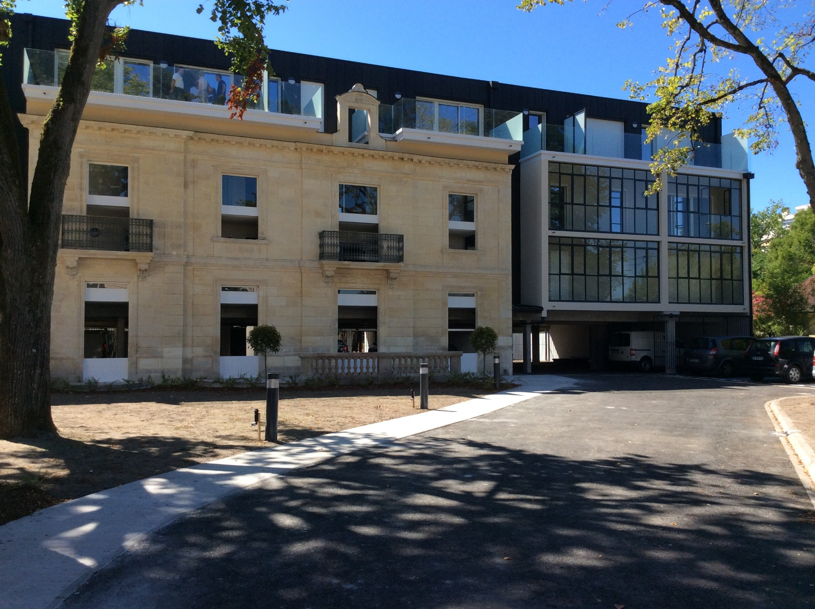 Mérignac – Proche Centre Ville – Très joli T3 avec Parking et Balcon - photo 2