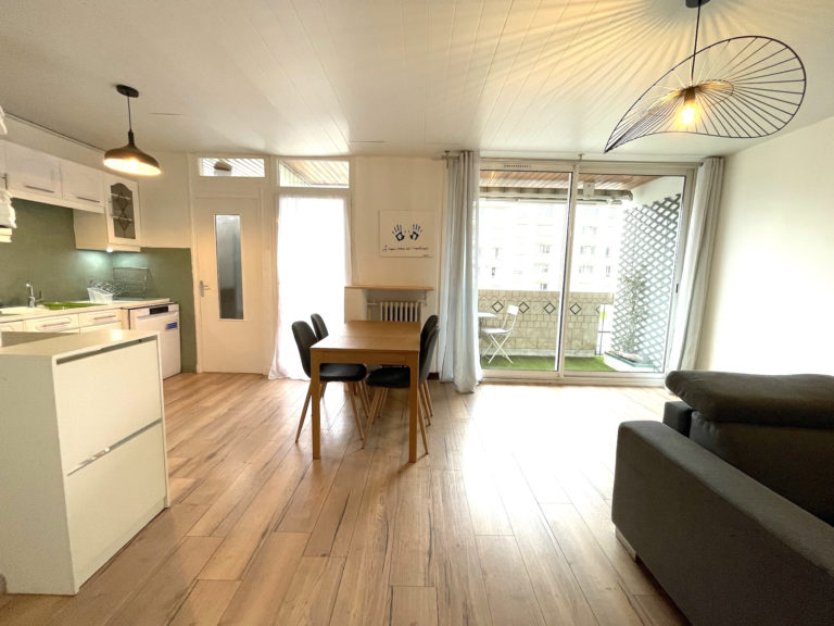 Mérignac Le Burck – Charmant T3 Meublé de 50 m2 avec Balcon.