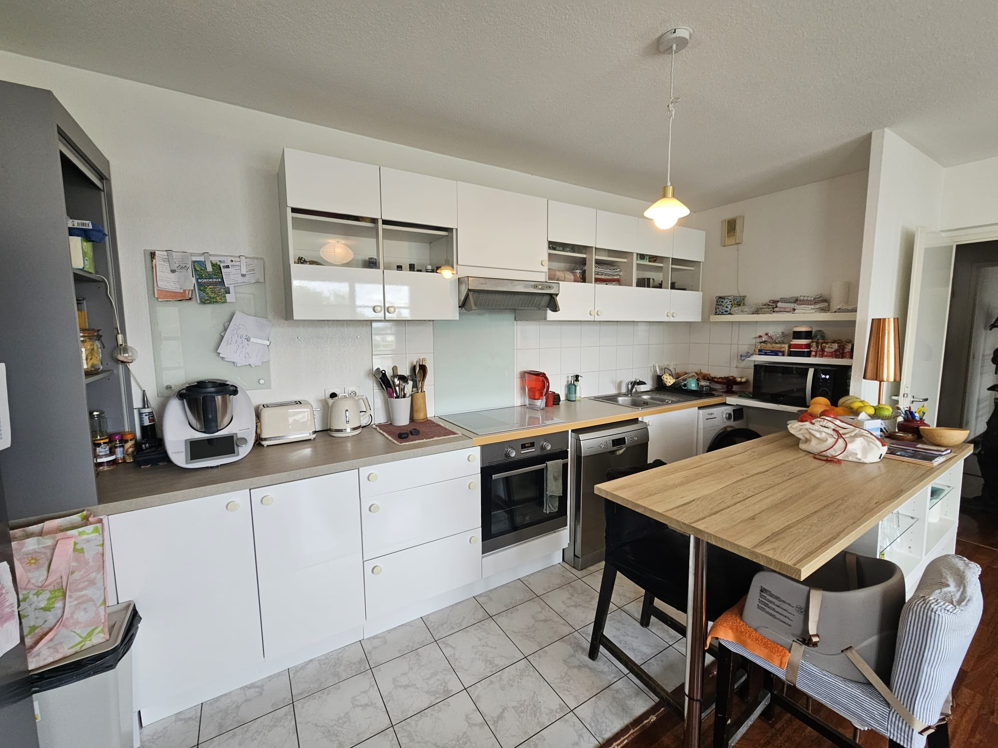 Pessac – Proche Centre Ville – Très joli T4 de 75 m2 avec grande terrasse et parkings - photo 2
