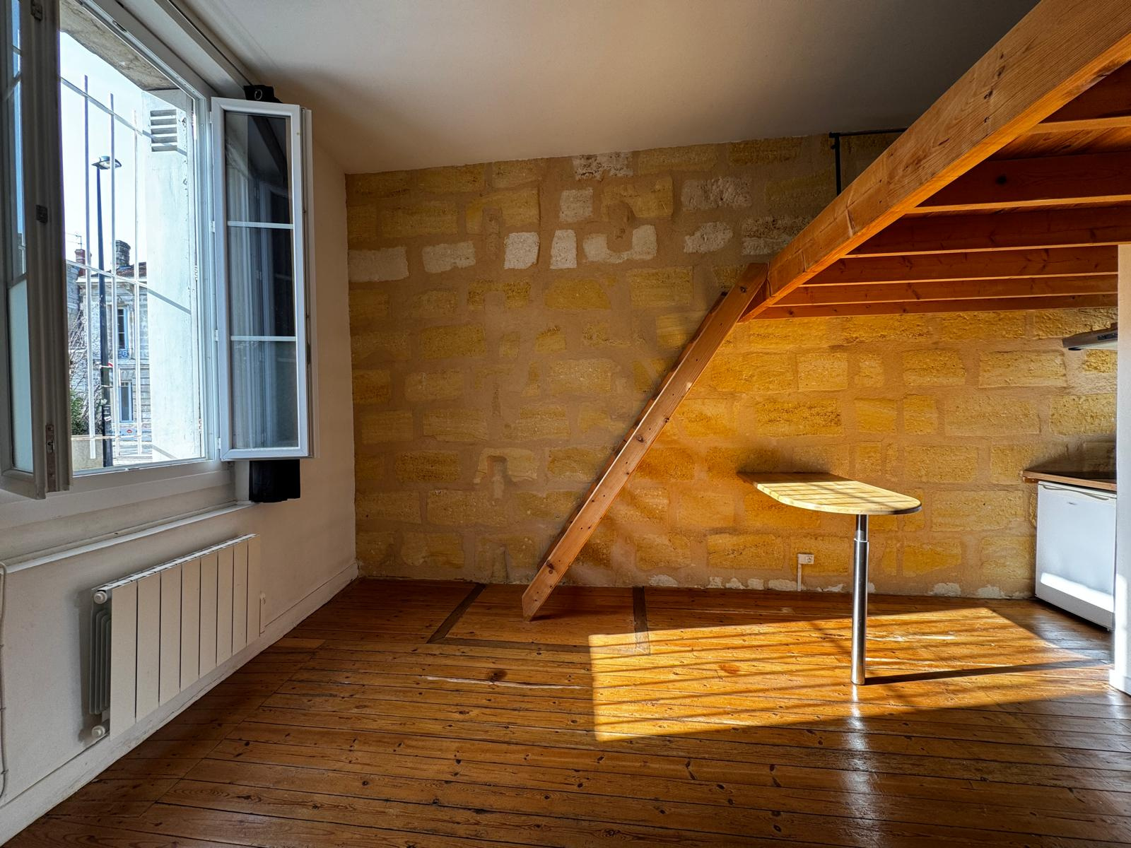 Bordeaux – Hôtel de Police –  Charmant T1bis de 26 m2 - photo 2