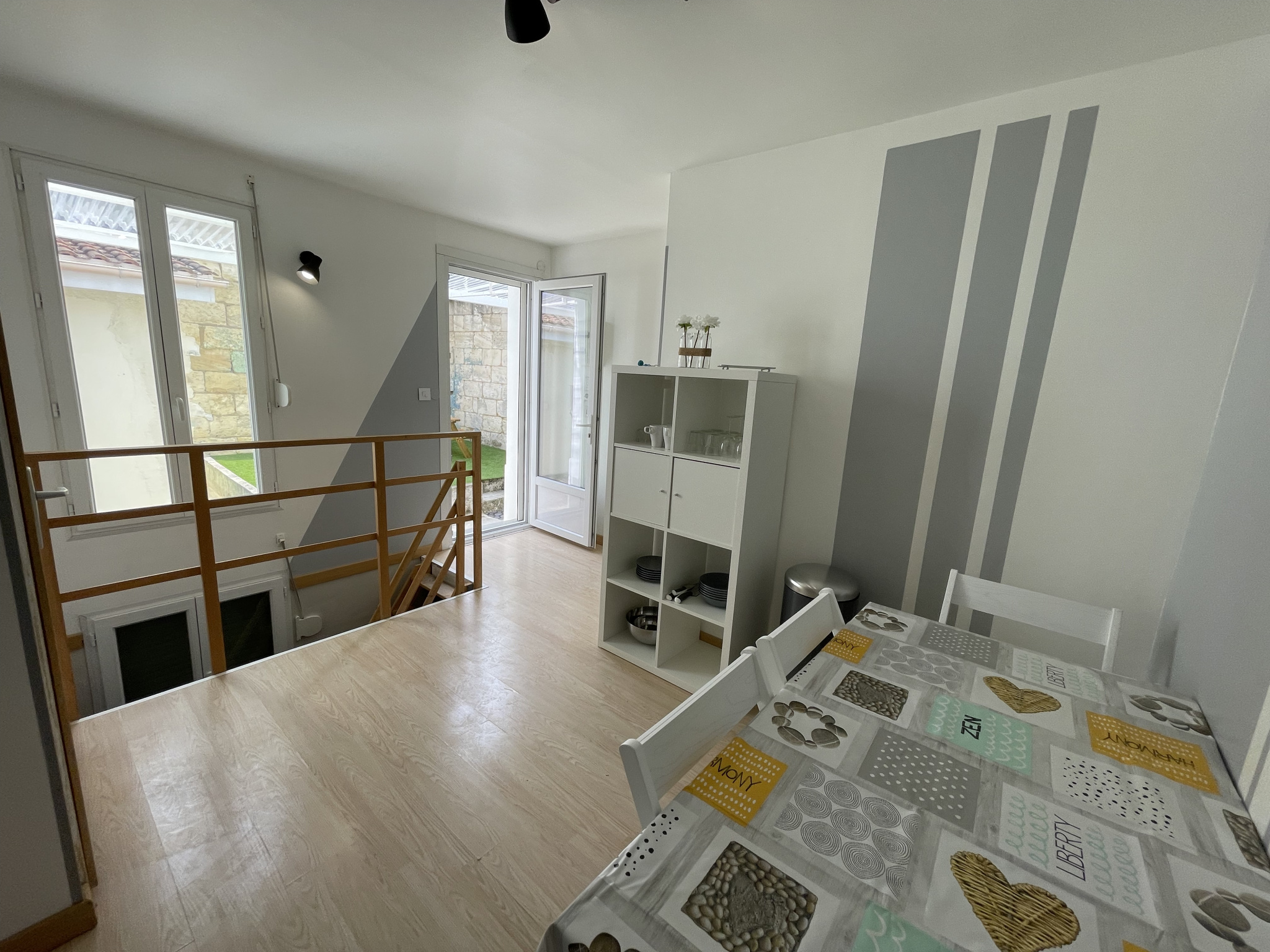 BORDEAUX (rue Bauducheu) – Idéal Investissement – Immeuble 2 Jolis T1 bis vendus loués - photo 3