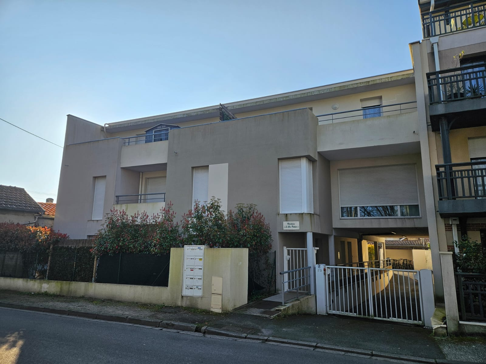 LA TESTE – Centre à 2 min gare   T3 avec balcon et parking - photo 2