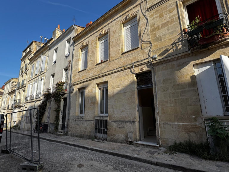 Appartement T3 duplex (côté cour) – Bordeaux PEY BERLAND (rue Castelmoron)