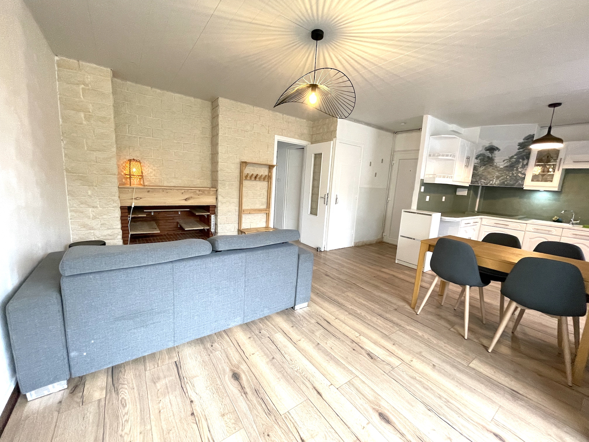 Mérignac Le Burck – Charmant T3 Meublé de 50 m2 avec Balcon. - photo 3